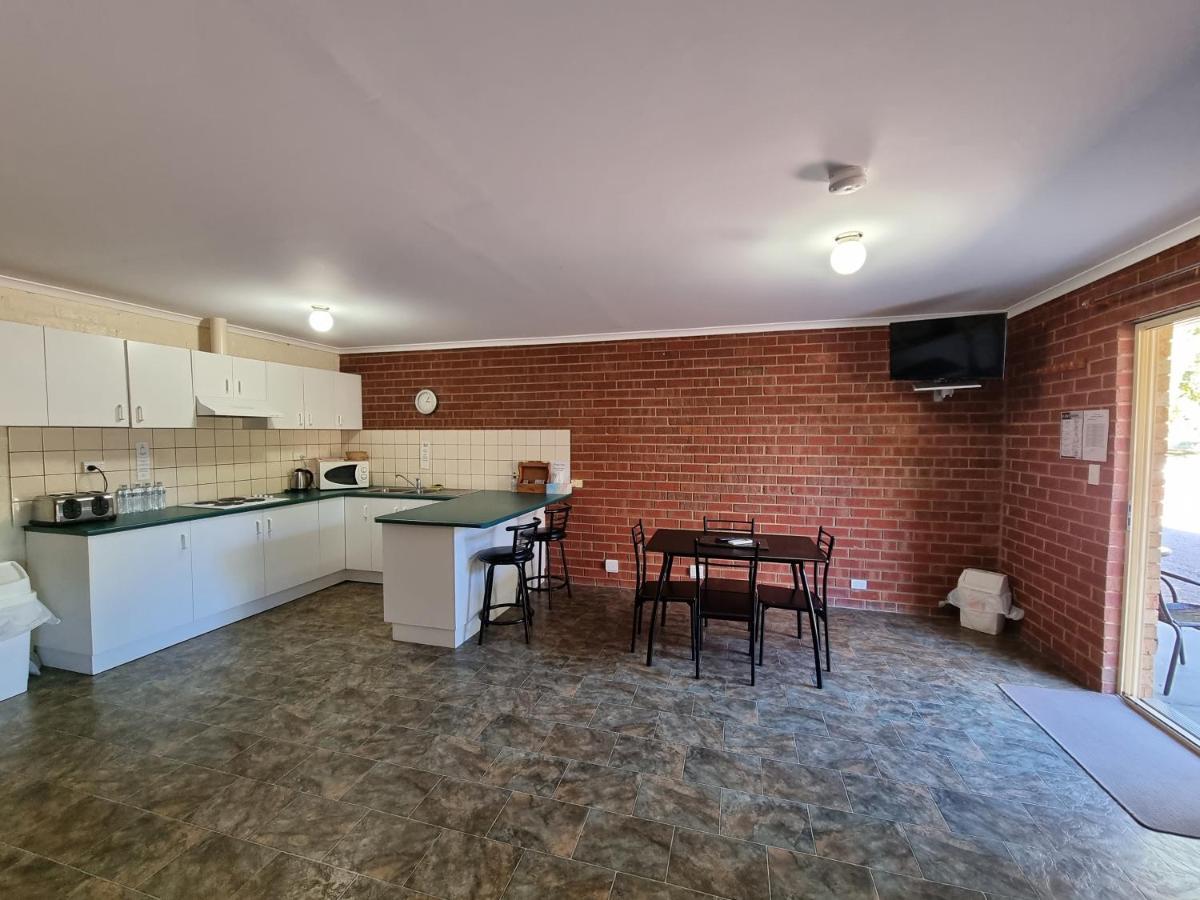 Dargo Hotel Exterior photo